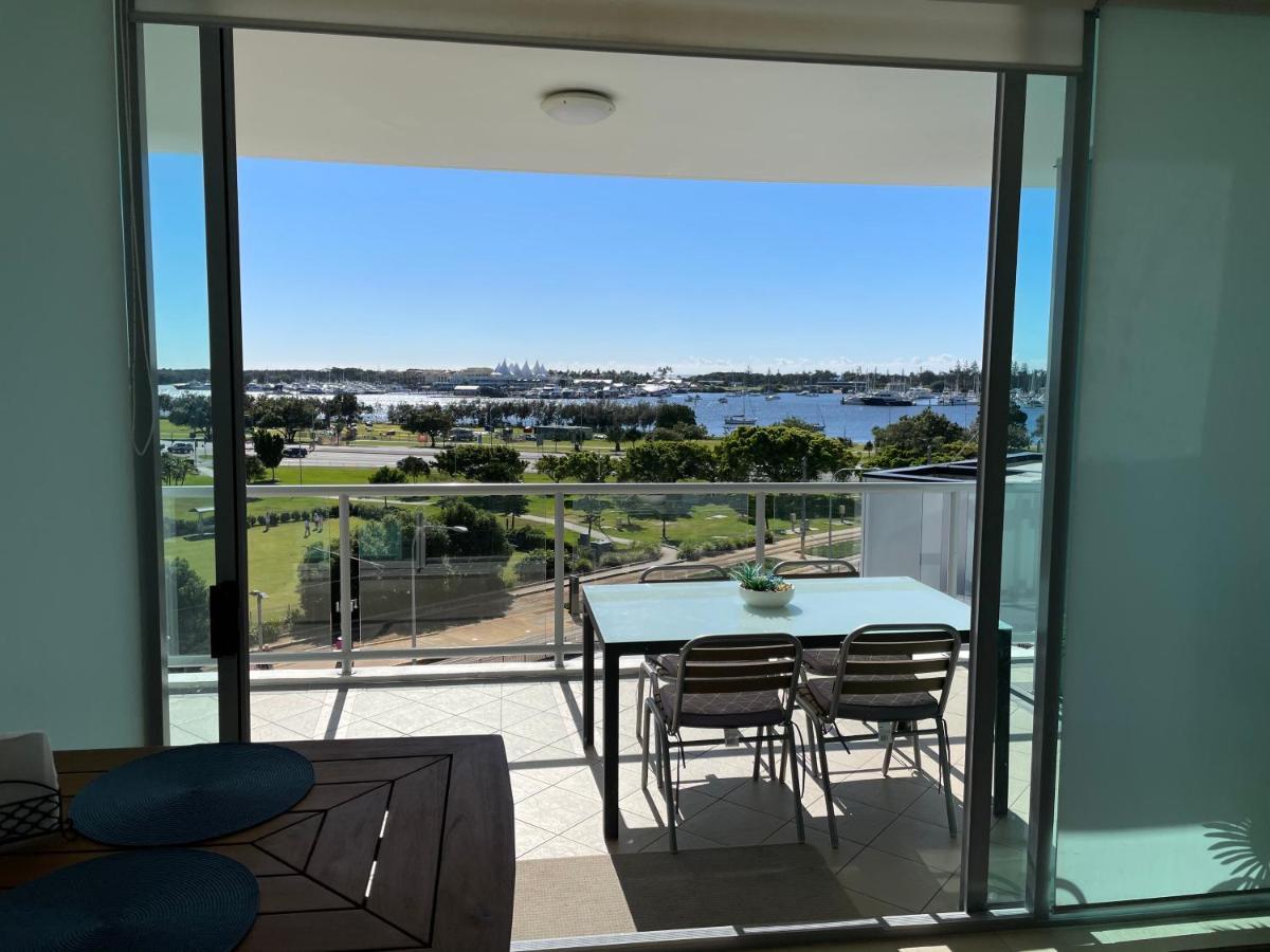 Marina Ocean View At The Shores Гоулд Коуст Екстериор снимка